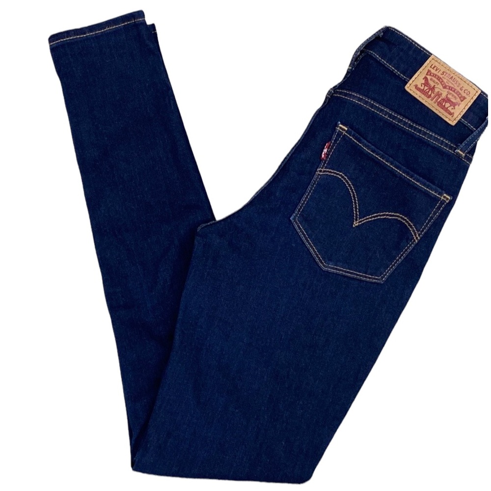 BNWOT Levi’s 721 Highrise Skinny Jeans, W24L30